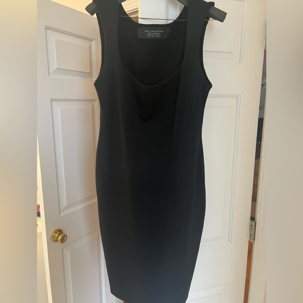 Chic Black Sleeveless Dress